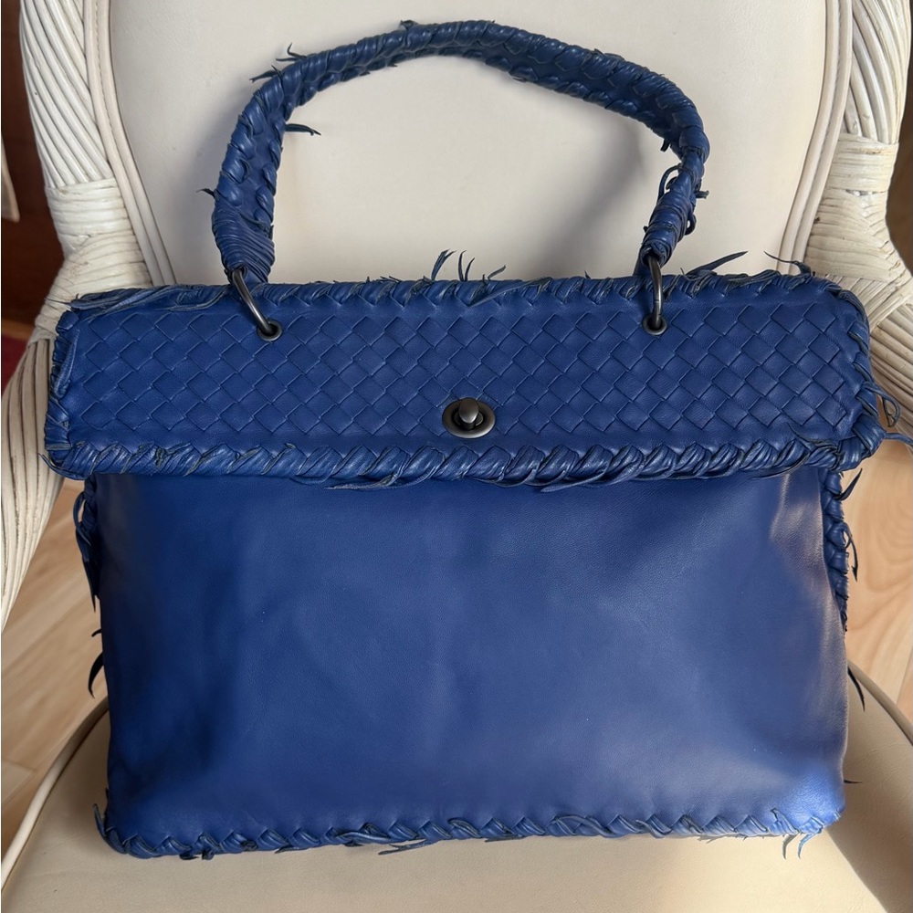BOTTEGA VENETA Tiina Royal Blue Lambskin Shoulder Bag. MED. Like New! RT $2800